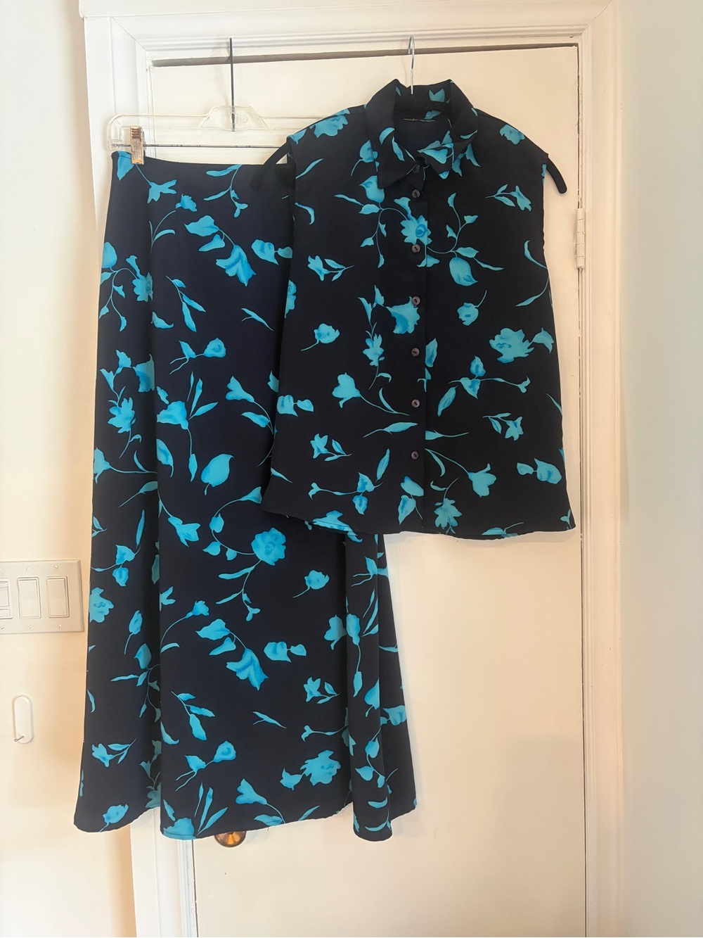 Vintage navy blue and Teal Floral Skirt and short sleeve top set